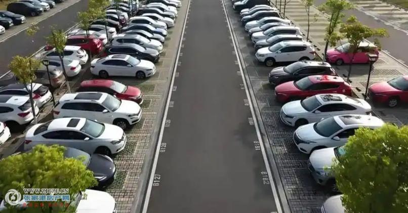 多地相继宣布下调公共停车场和道路泊位停车费